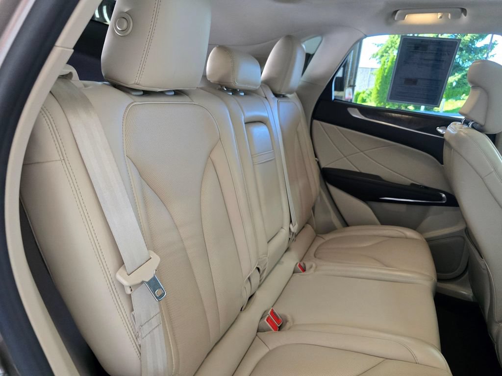 Used 2019 Lincoln MKC Reserve w/ MKC Climate Package FWD image 28