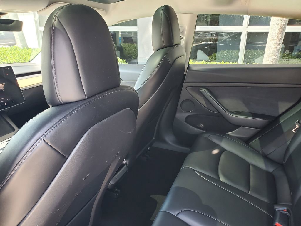 Used 2022 Tesla Model 3 image 11