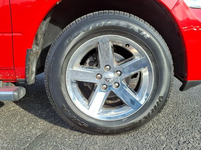 Used 2017 RAM 1500 Express AWD/4WD image 9