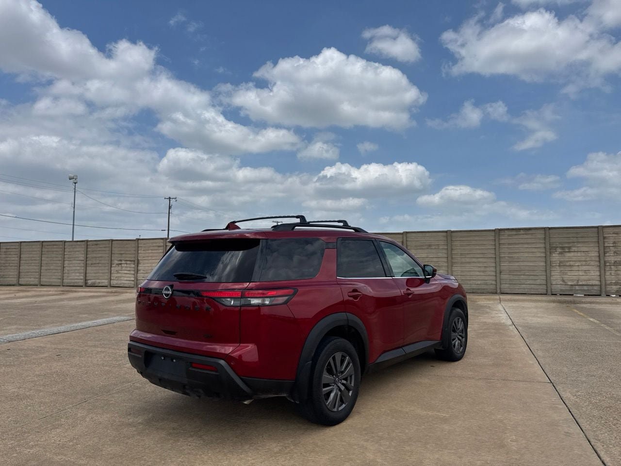 Certified 2023 Nissan Pathfinder SV w/ Lighting Package (N92) FWD image 18