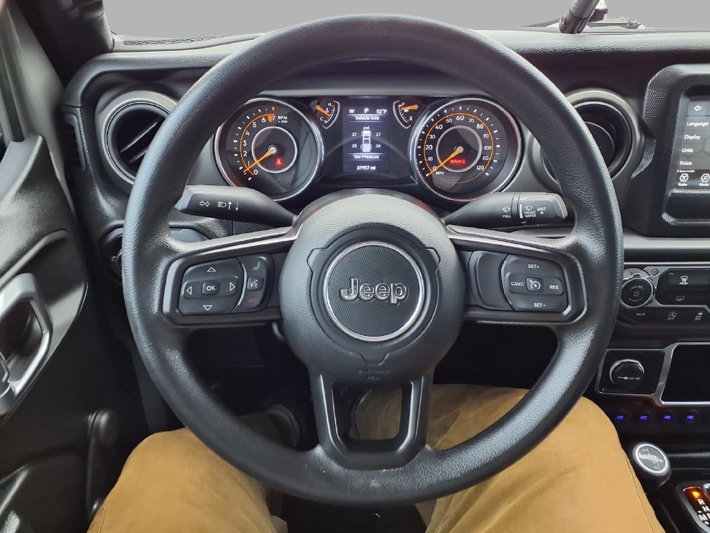 Used 2023 Jeep Gladiator Sport AWD/4WD image 15