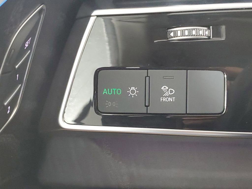 Used 2025 Audi Q8 Premium Plus AWD/4WD image 34