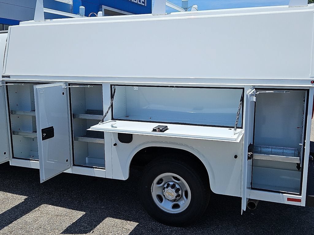 New 2026 Chevrolet Express 3500 w/ Power Convenience Package RWD image 18