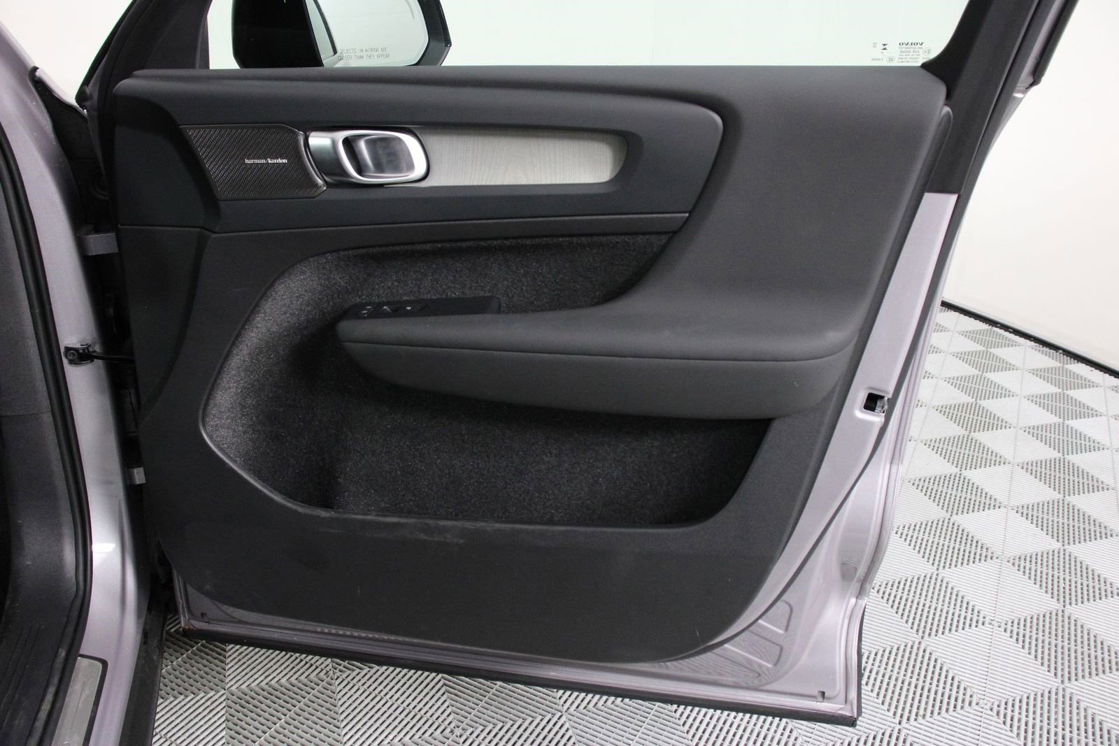 Used 2026 Volvo XC40 B5 Ultra w/ Climate Package AWD/4WD image 21