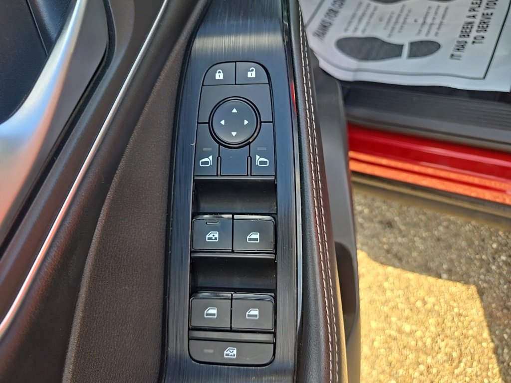 Used 2021 Nissan Rogue SV w/ Premium Package image 11