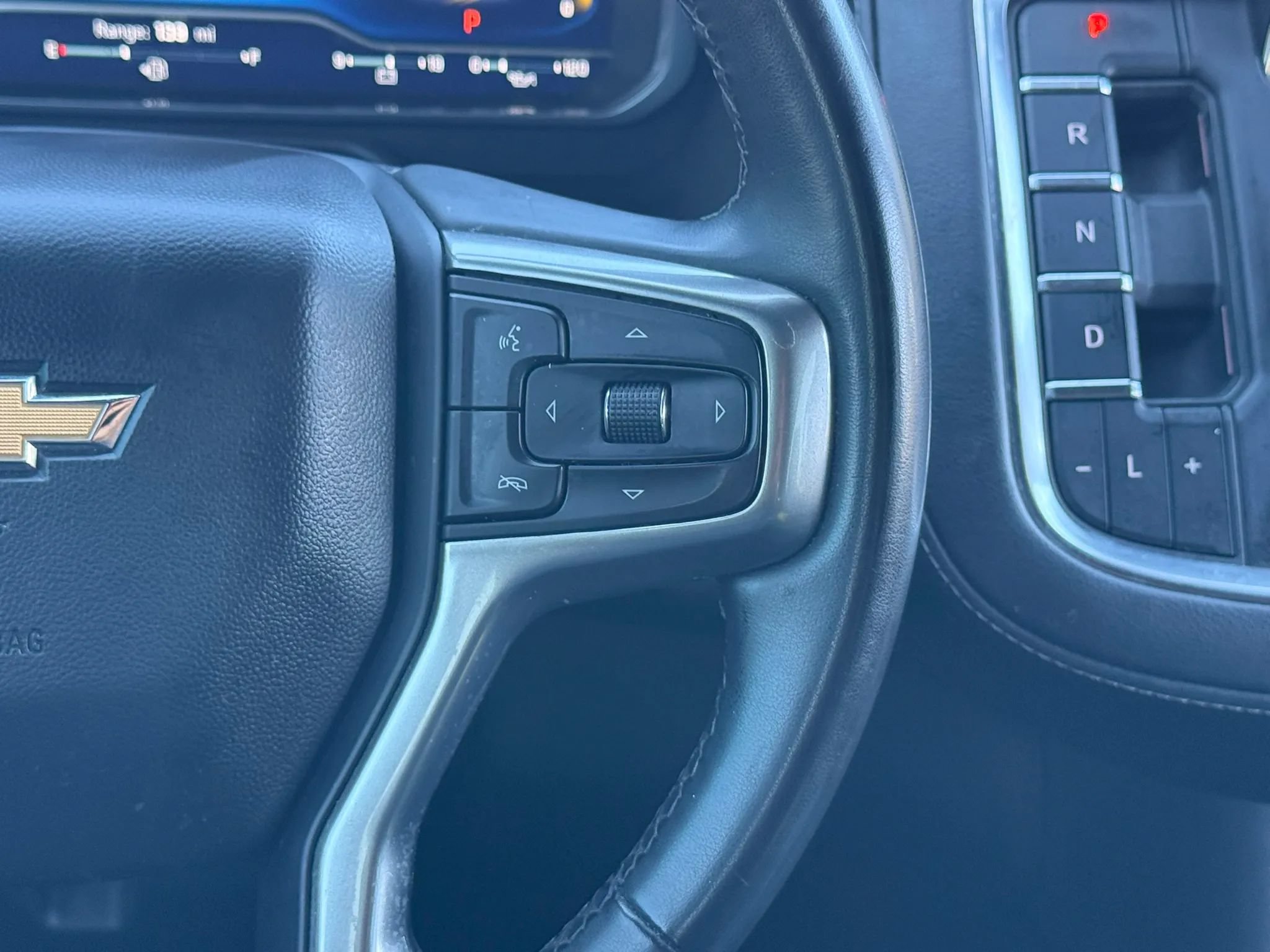 Used 2023 Chevrolet Suburban LT AWD/4WD image 18