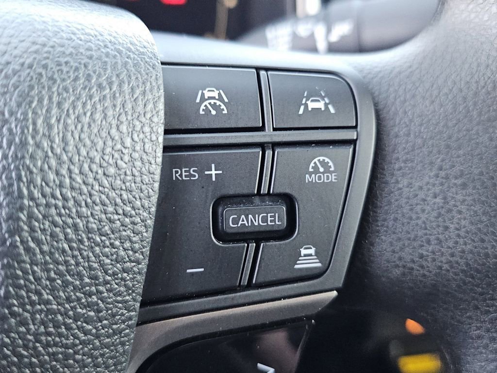 Used 2025 Toyota Camry LE w/ Convenience Package AWD/4WD image 12