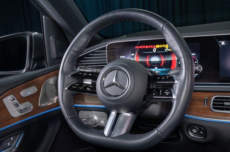 Certified 2025 Mercedes-Benz GLS 450 4MATIC image 16