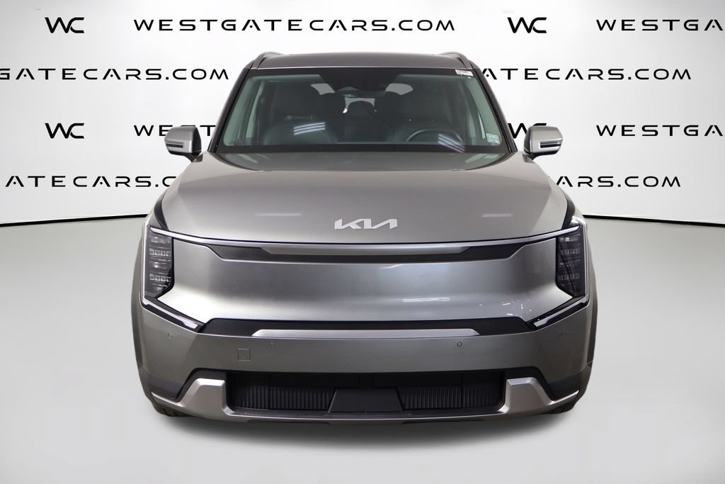 Used 2024 Kia EV9 Wind AWD/4WD image 2