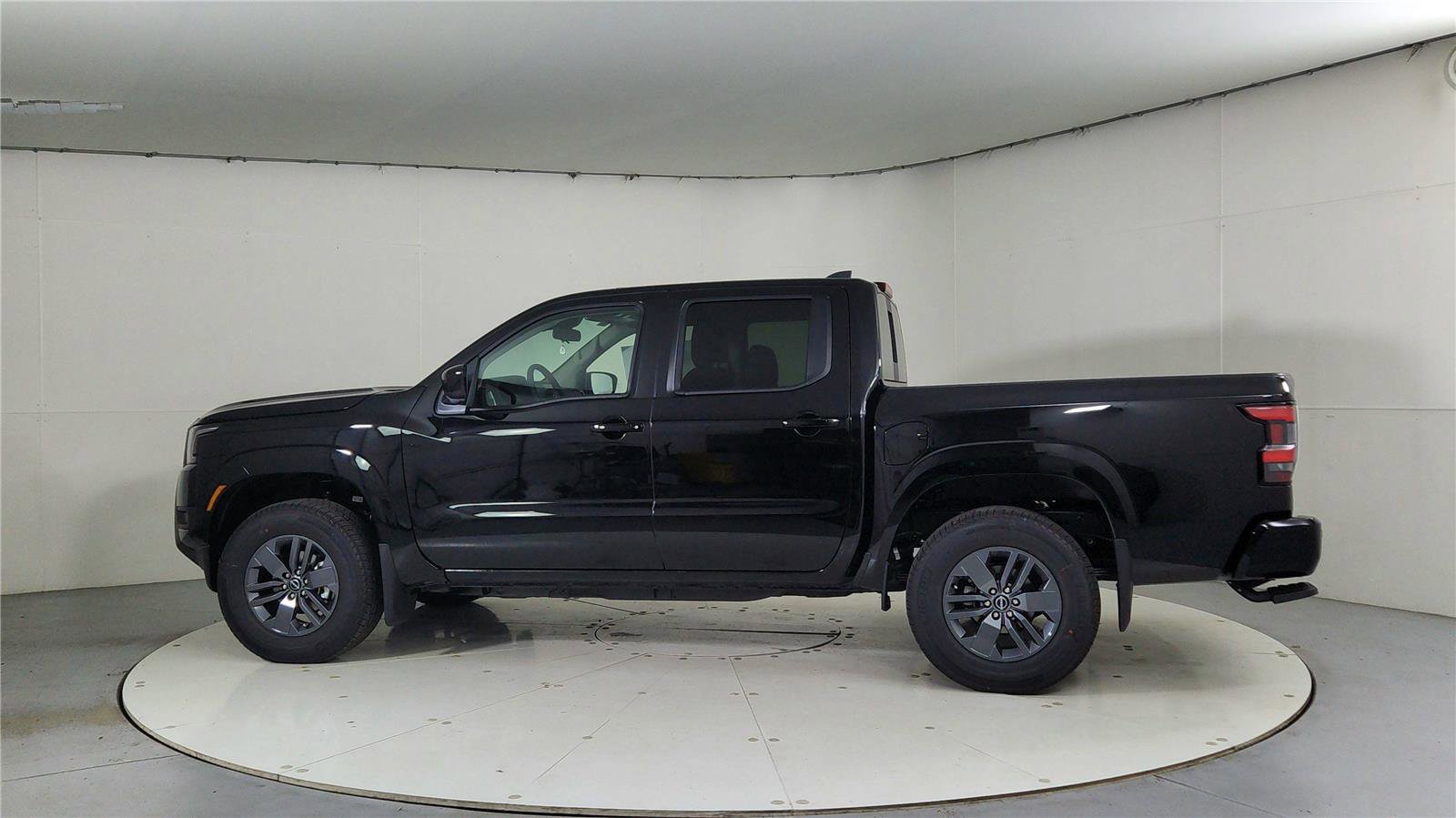 New 2026 Nissan Frontier SV w/ Tow Package image 4