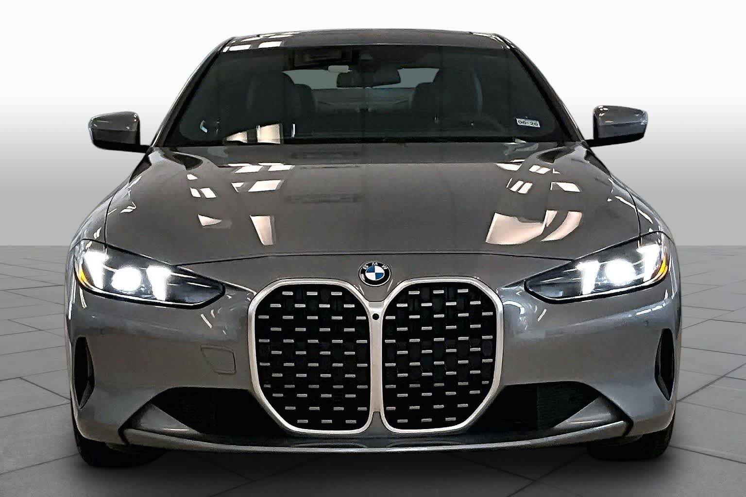 Used 2025 BMW 430i Coupe w/ Convenience Package RWD image 3