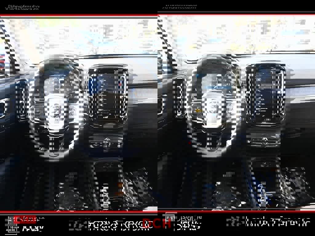 Used 2021 Volvo XC40 T4 Inscription image 8
