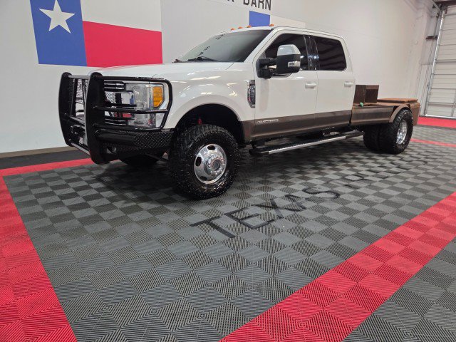Used 2017 Ford F350 Lariat w/ Lariat Value Package AWD/4WD image 2