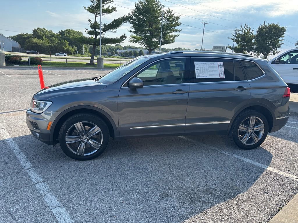 Used 2020 Volkswagen Tiguan SEL AWD/4WD image 15
