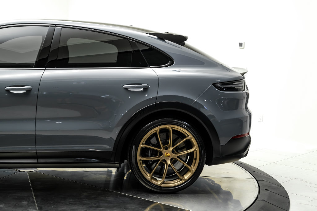 Used 2023 Porsche Cayenne Turbo GT AWD/4WD image 14