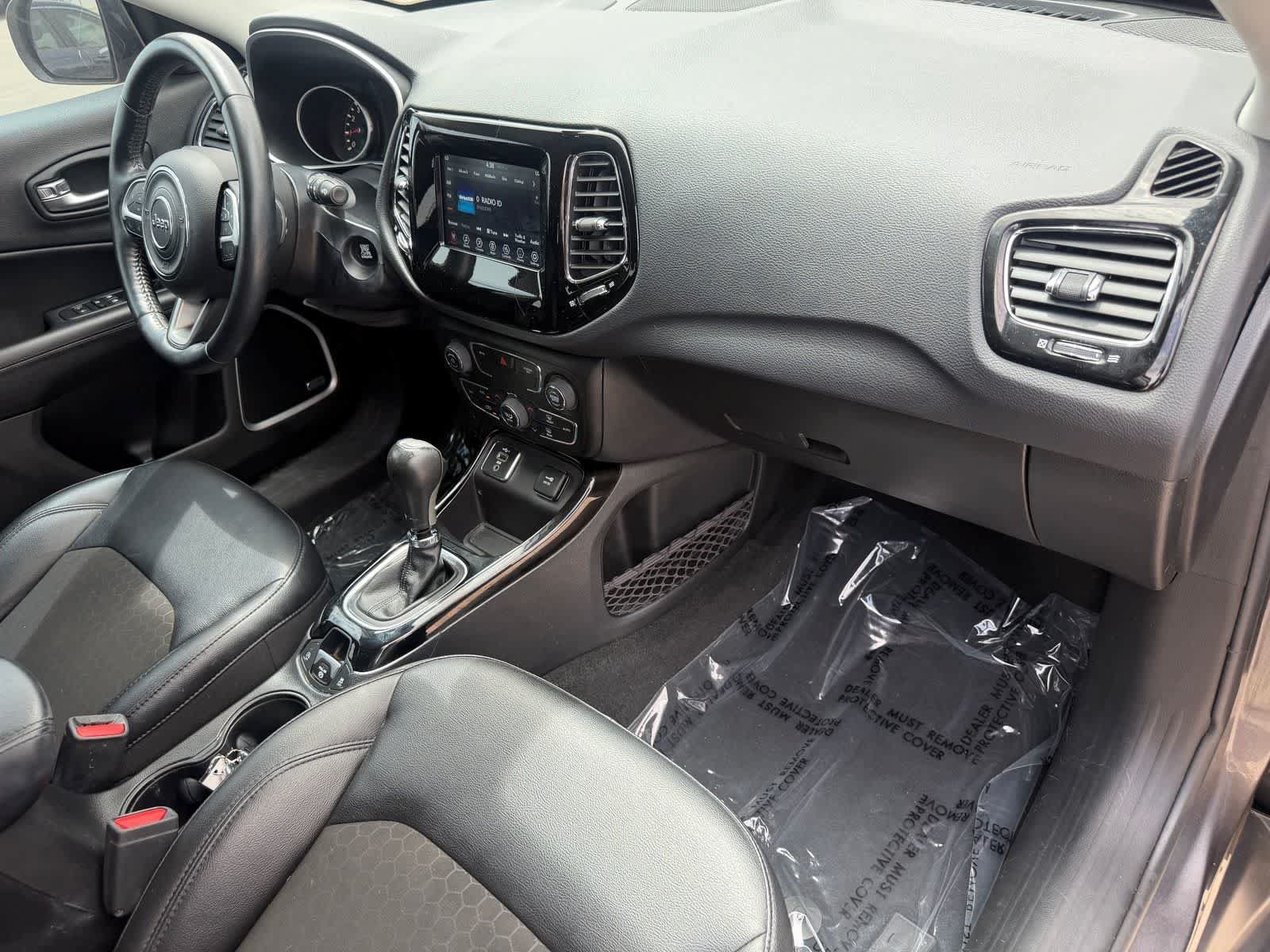 Used 2021 Jeep Compass Latitude w/ Sun and Sound Group FWD image 11