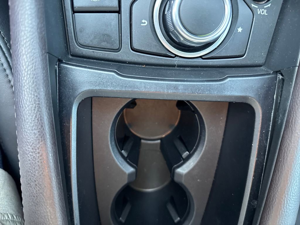 Used 2018 MAZDA MAZDA3 Touring image 21