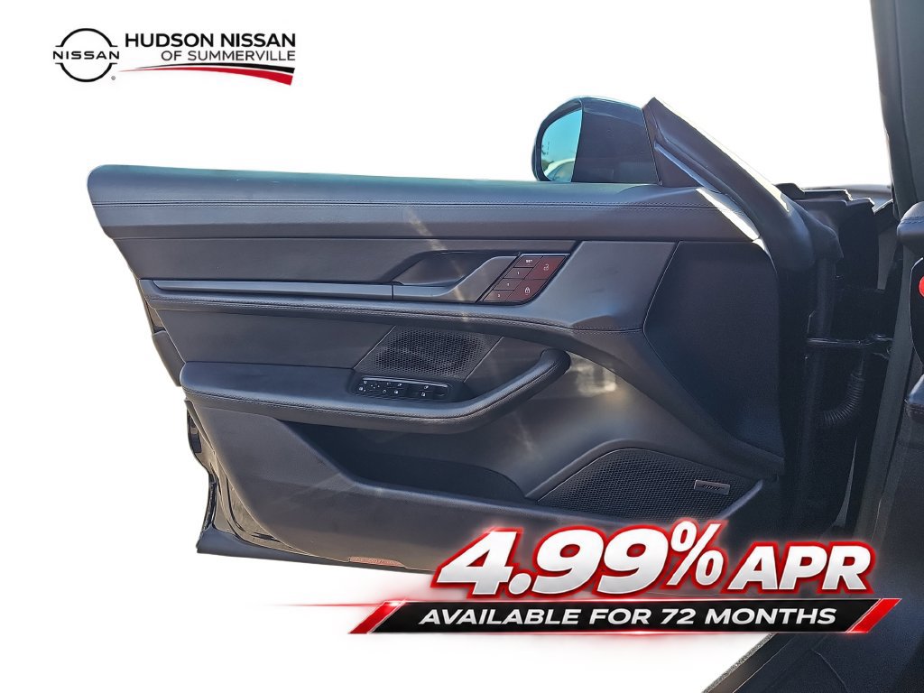 Used 2023 Porsche Taycan RWD image 25