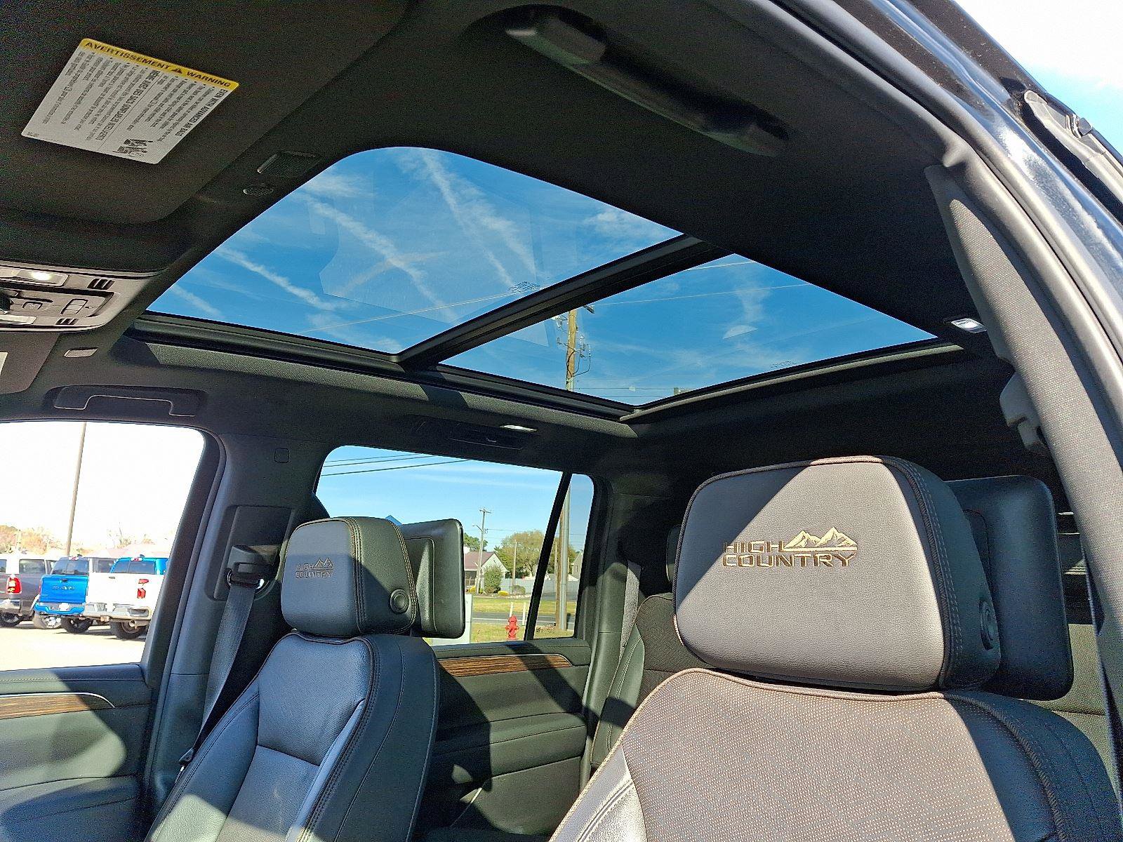 Used 2023 Chevrolet Suburban High Country image 45