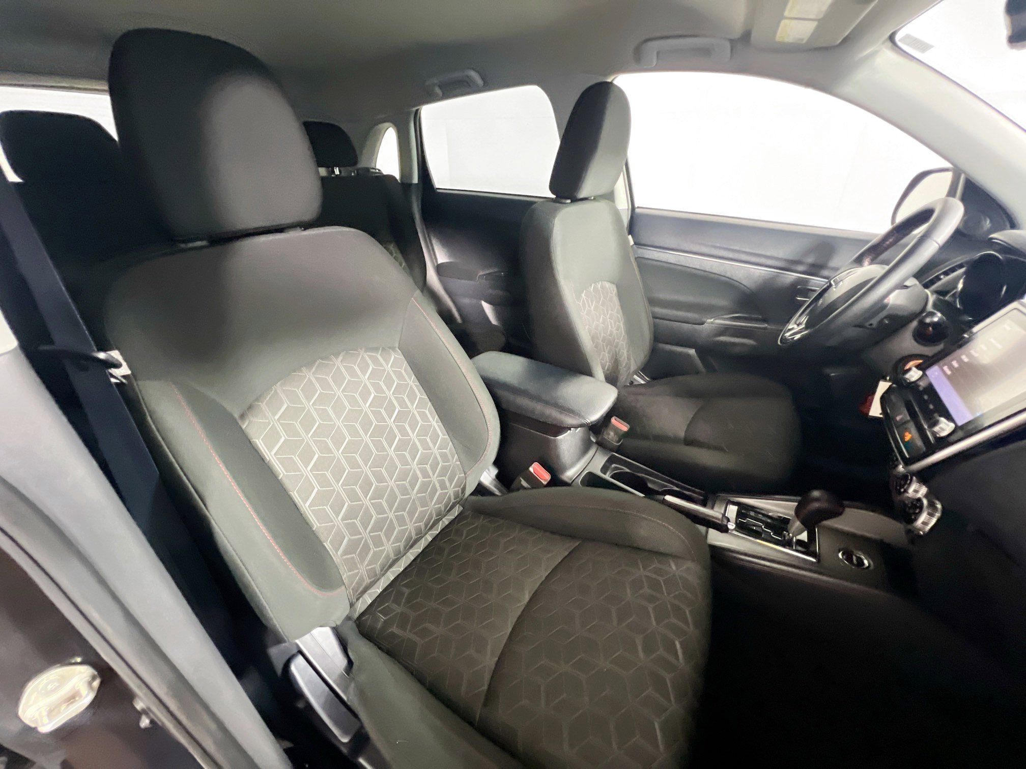 Used 2024 Mitsubishi Outlander Sport LE image 30