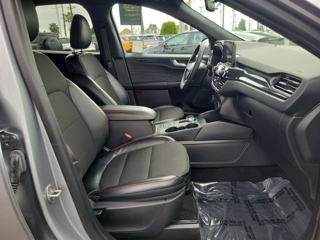 Certified 2024 Ford Escape ST-Line AWD/4WD image 16