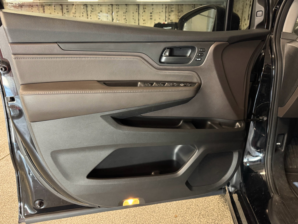 Used 2018 Honda Odyssey Touring image 15