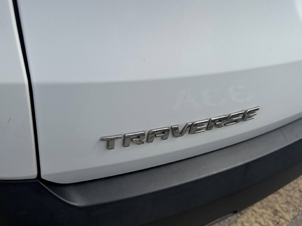 Used 2020 Chevrolet Traverse LS FWD image 14