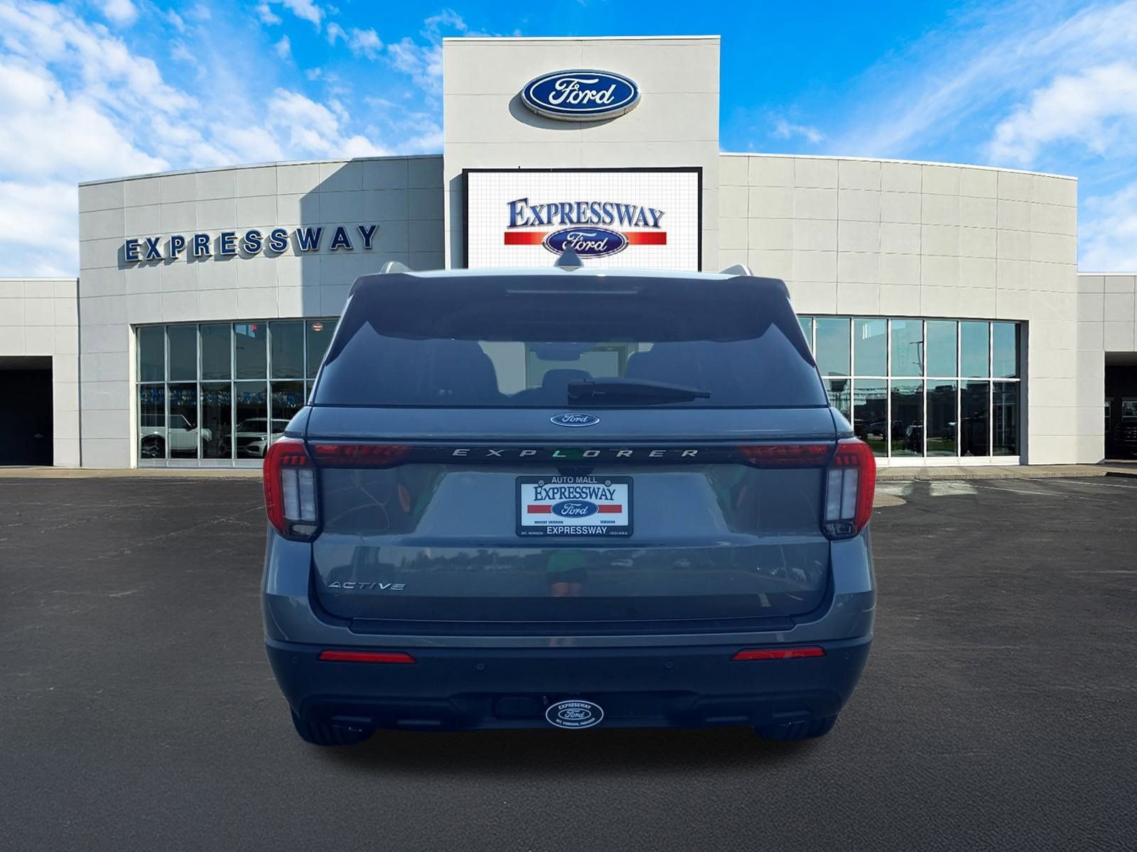 New 2025 Ford Explorer Active image 7