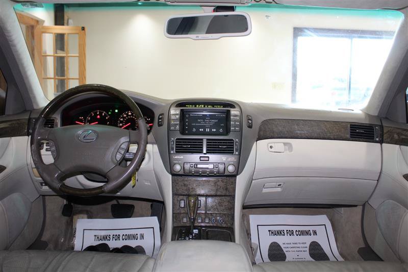 Used 2002 Lexus LS 430 RWD image 14