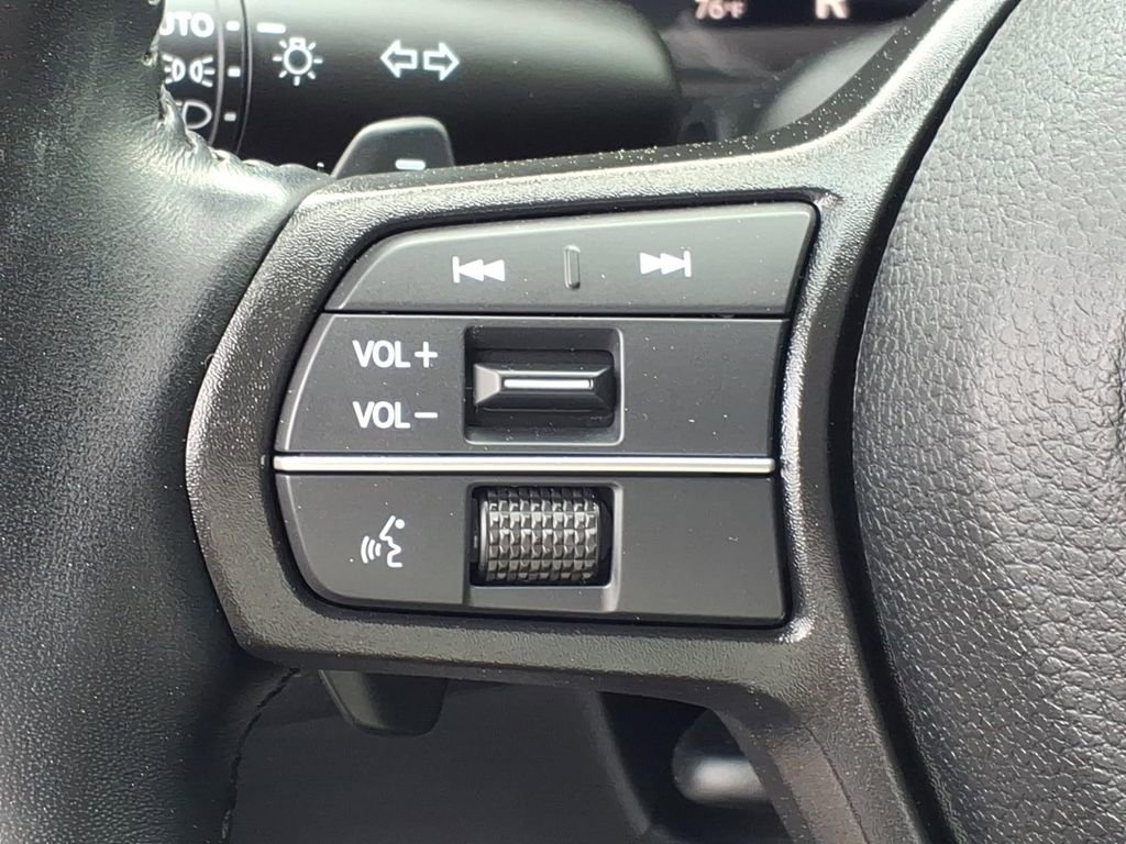 Used 2023 Honda Accord EX-L image 12