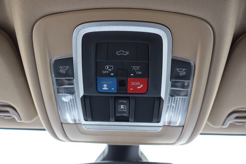 Used 2022 RAM 3500 Laramie AWD/4WD image 24