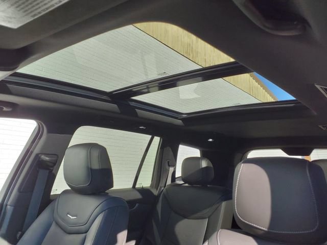 Certified 2023 Cadillac XT6 Premium Luxury w/ Technology Package FWD image 8