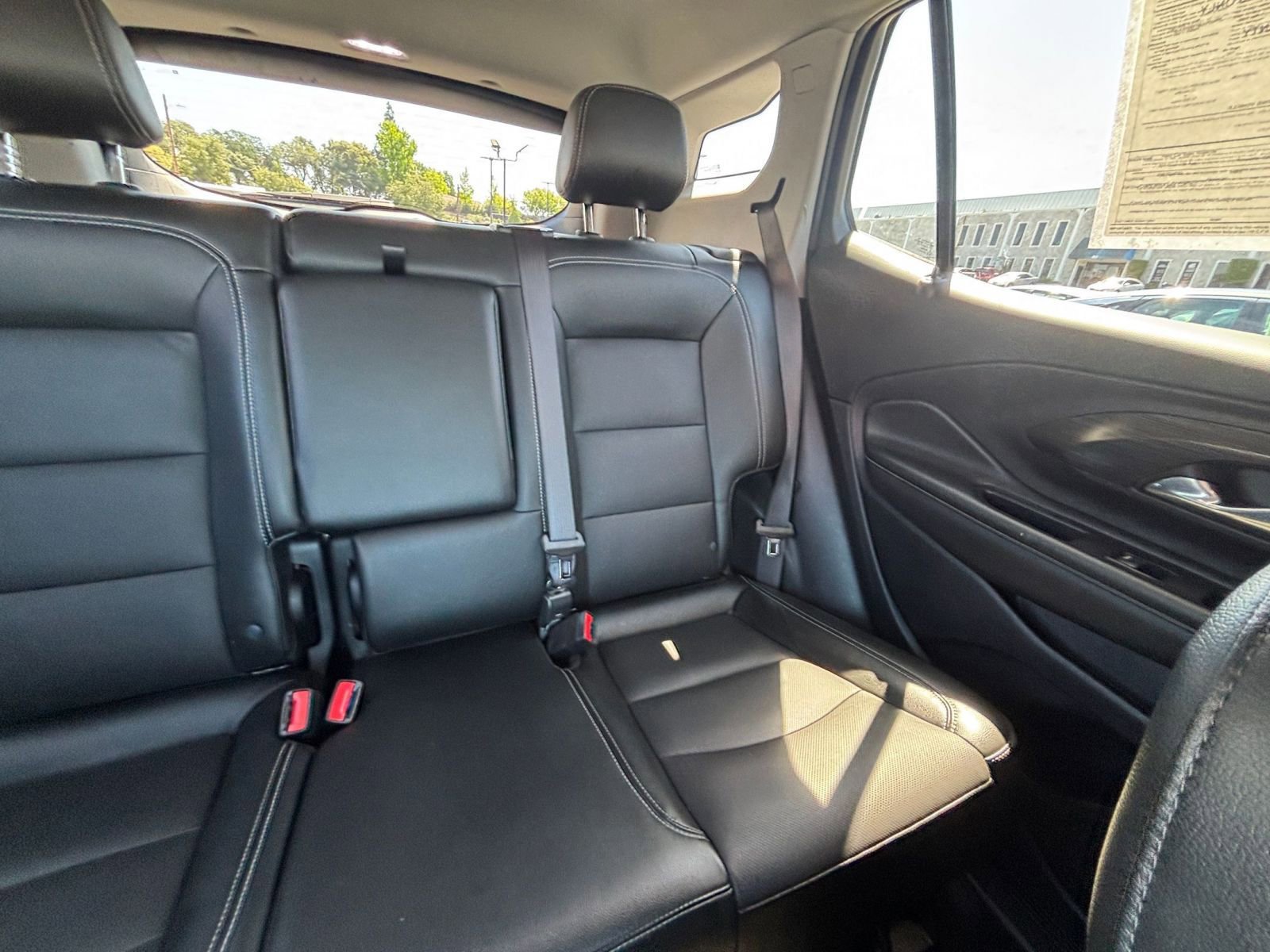Used 2024 GMC Terrain SLT AWD/4WD image 40