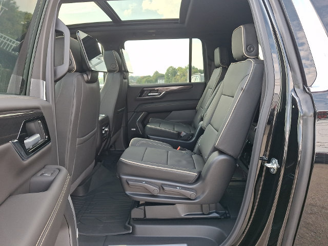 New 2026 GMC Yukon XL Elevation w/ Elevation Premium Package AWD/4WD image 11