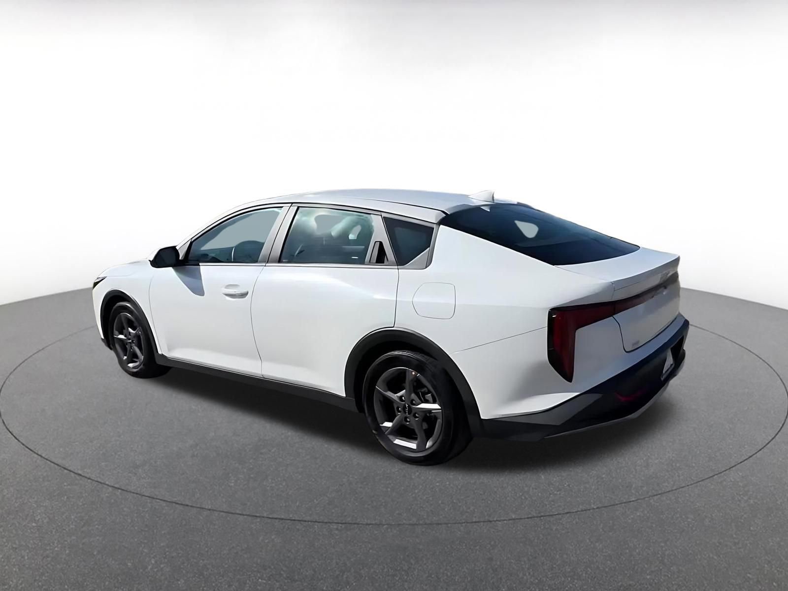 Used 2025 Kia K4 LXS FWD image 10