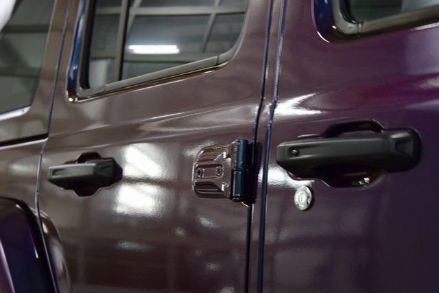 Used 2024 Jeep Wrangler Sahara w/ Technology Group image 18