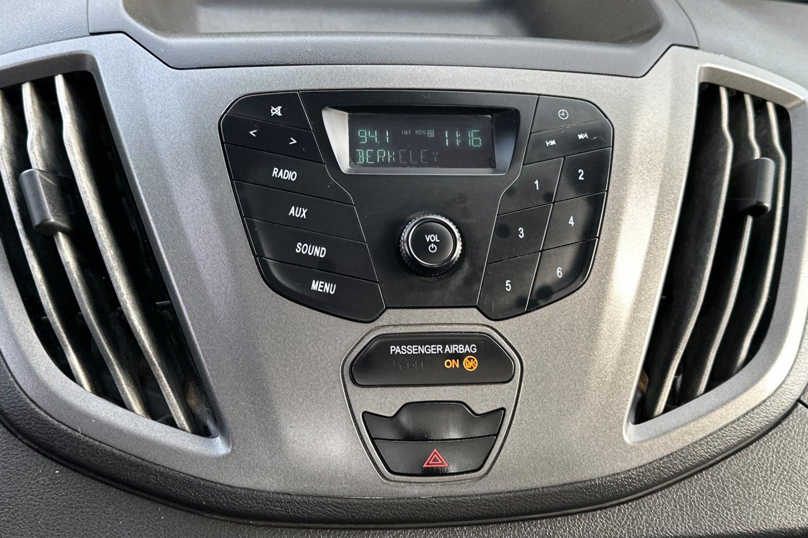 Used 2019 Ford Transit 250 138 RWD image 15