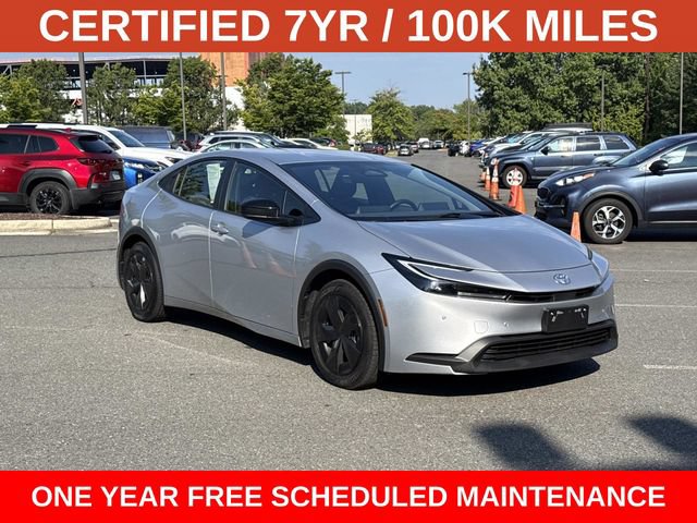 Used 2025 Toyota Prius LE FWD image 1