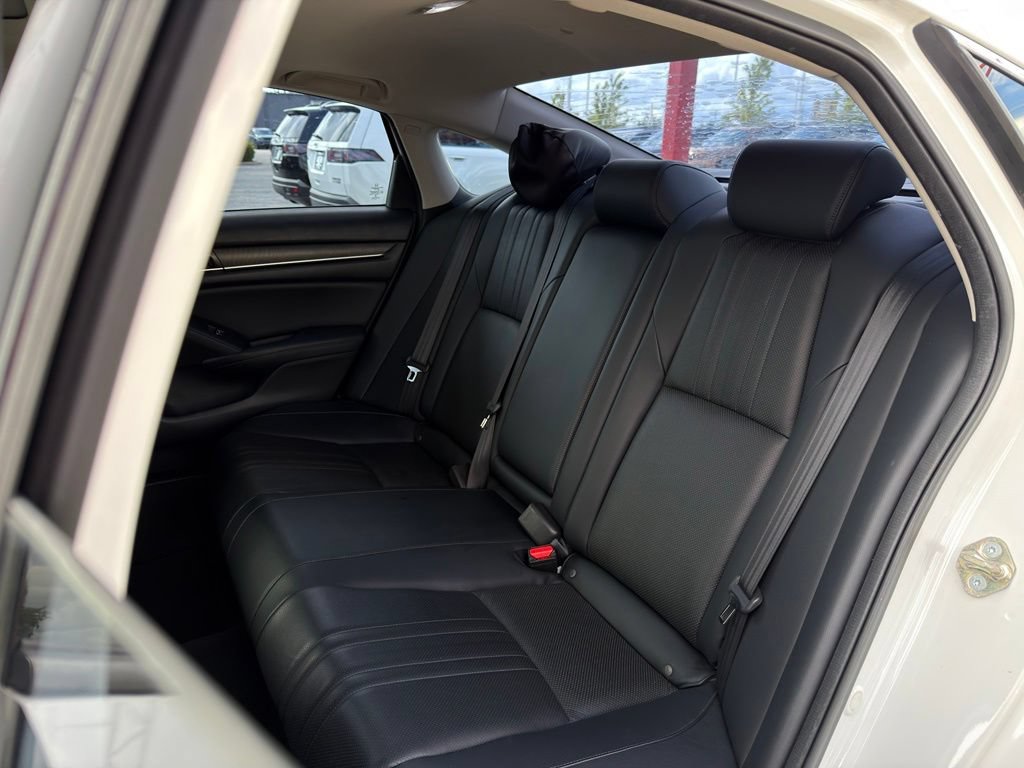 Used 2018 Honda Accord Touring image 33