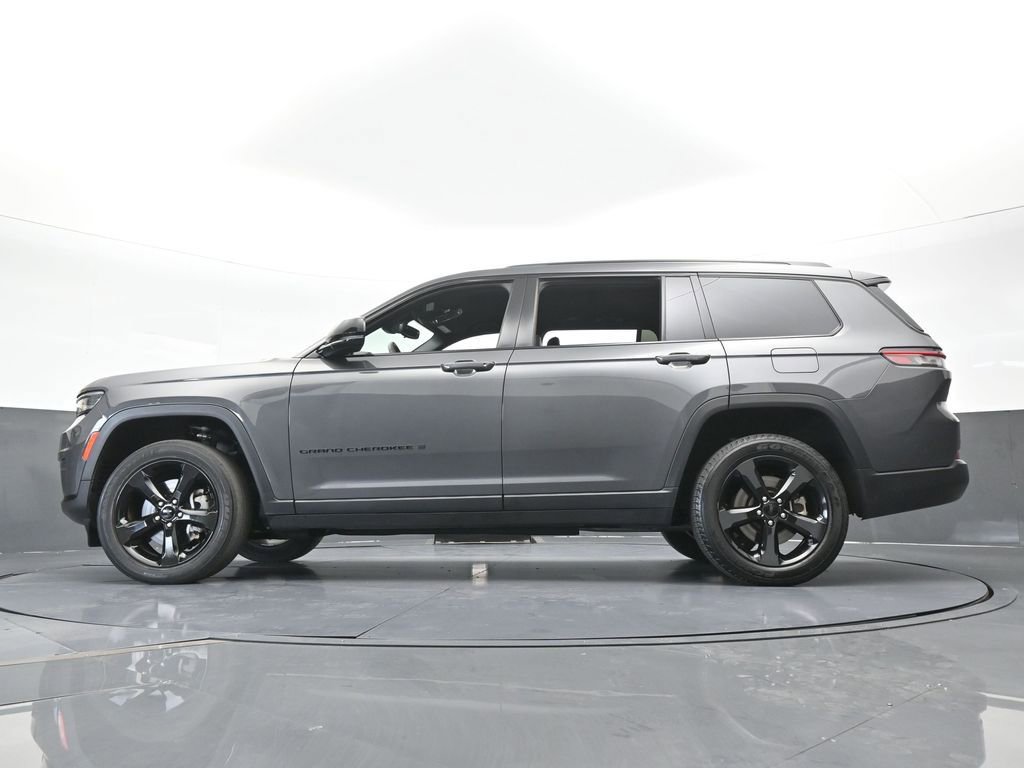 Used 2023 Jeep Grand Cherokee L Laredo AWD/4WD image 56