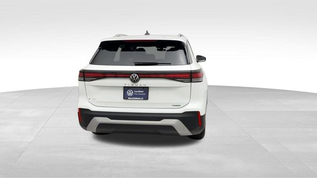 Certified 2025 Volkswagen Tiguan S AWD/4WD image 3