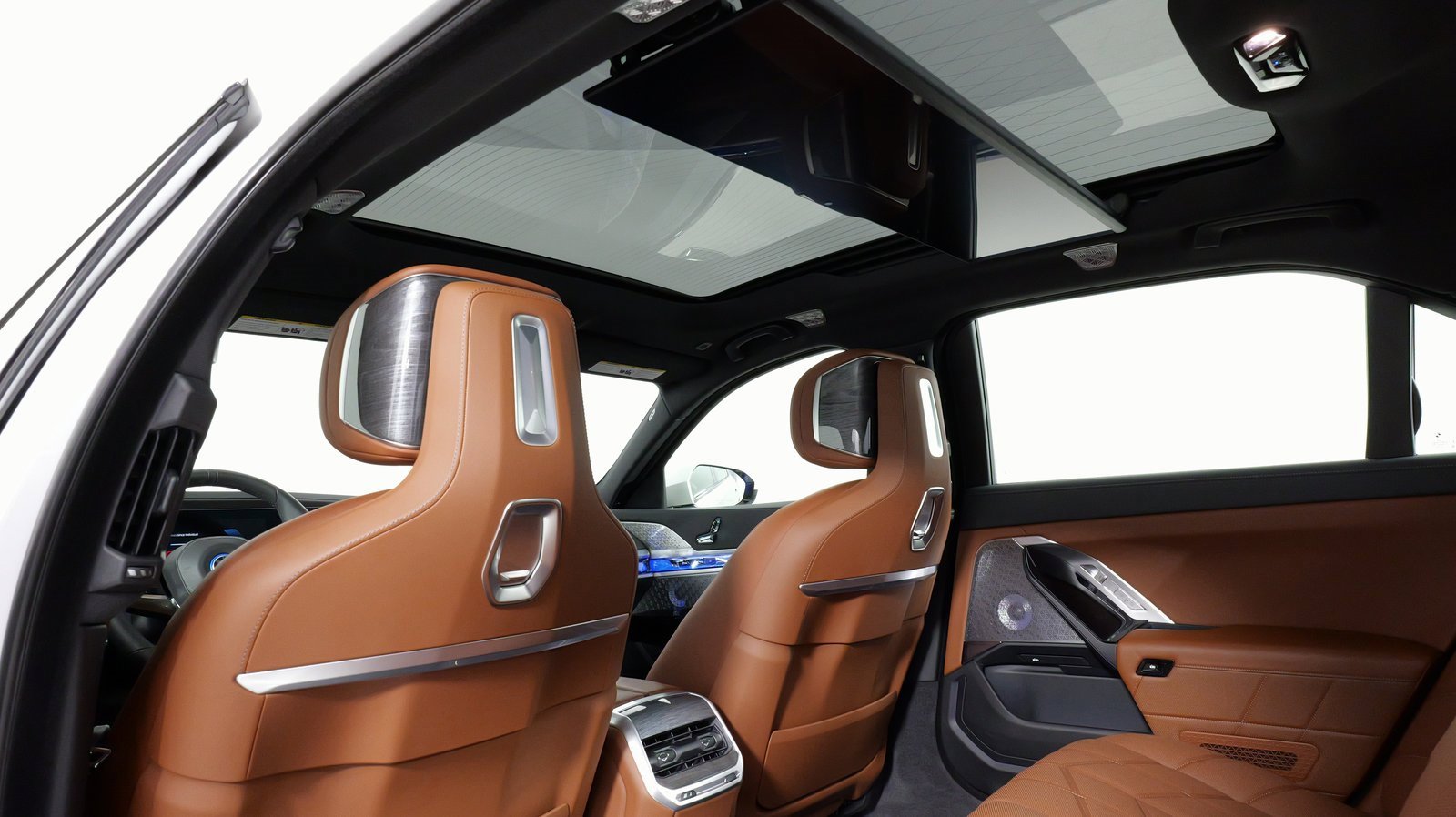 Used 2023 BMW i7 xDrive60 image 45