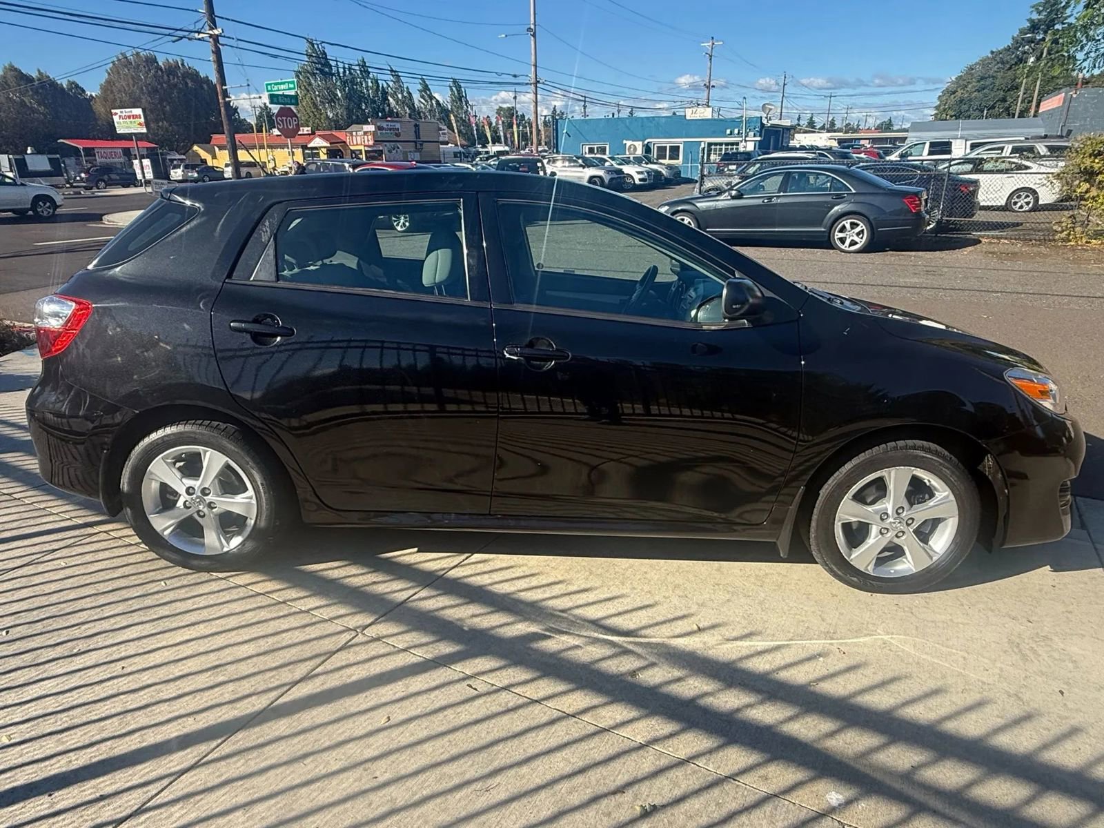 Used 2012 Toyota Matrix L image 3