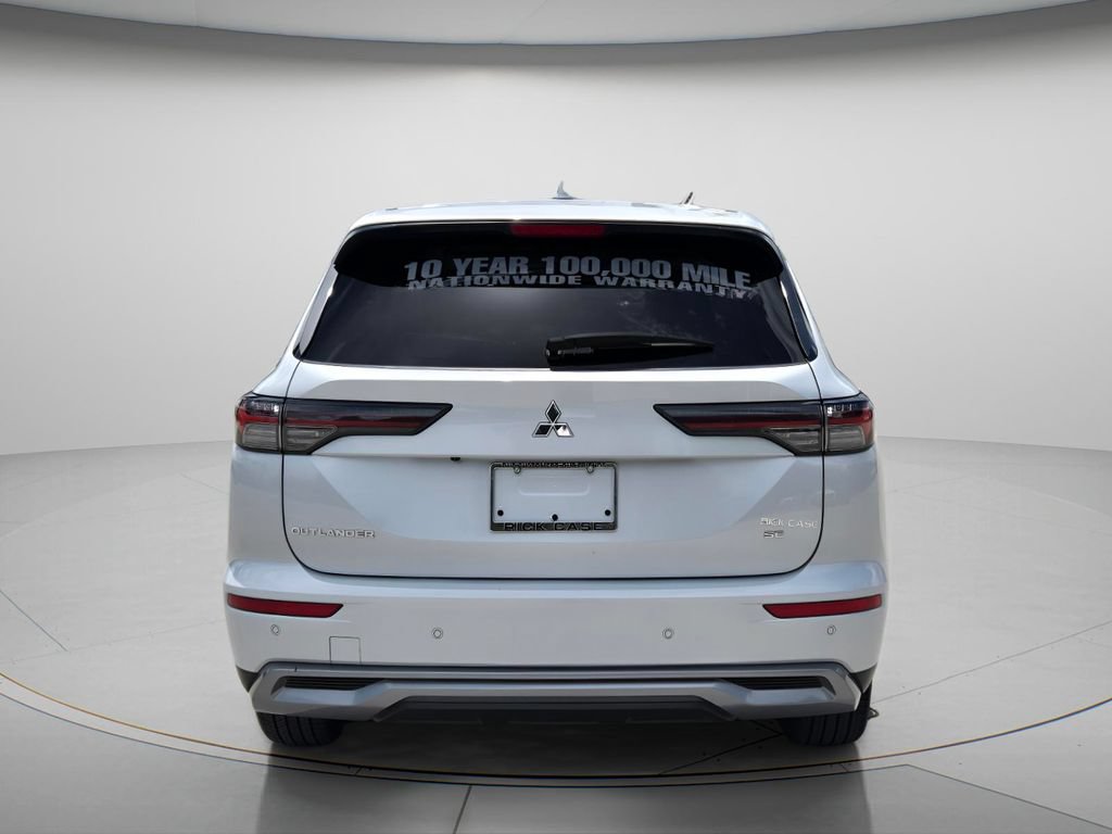 Used 2025 Mitsubishi Outlander SE FWD image 6