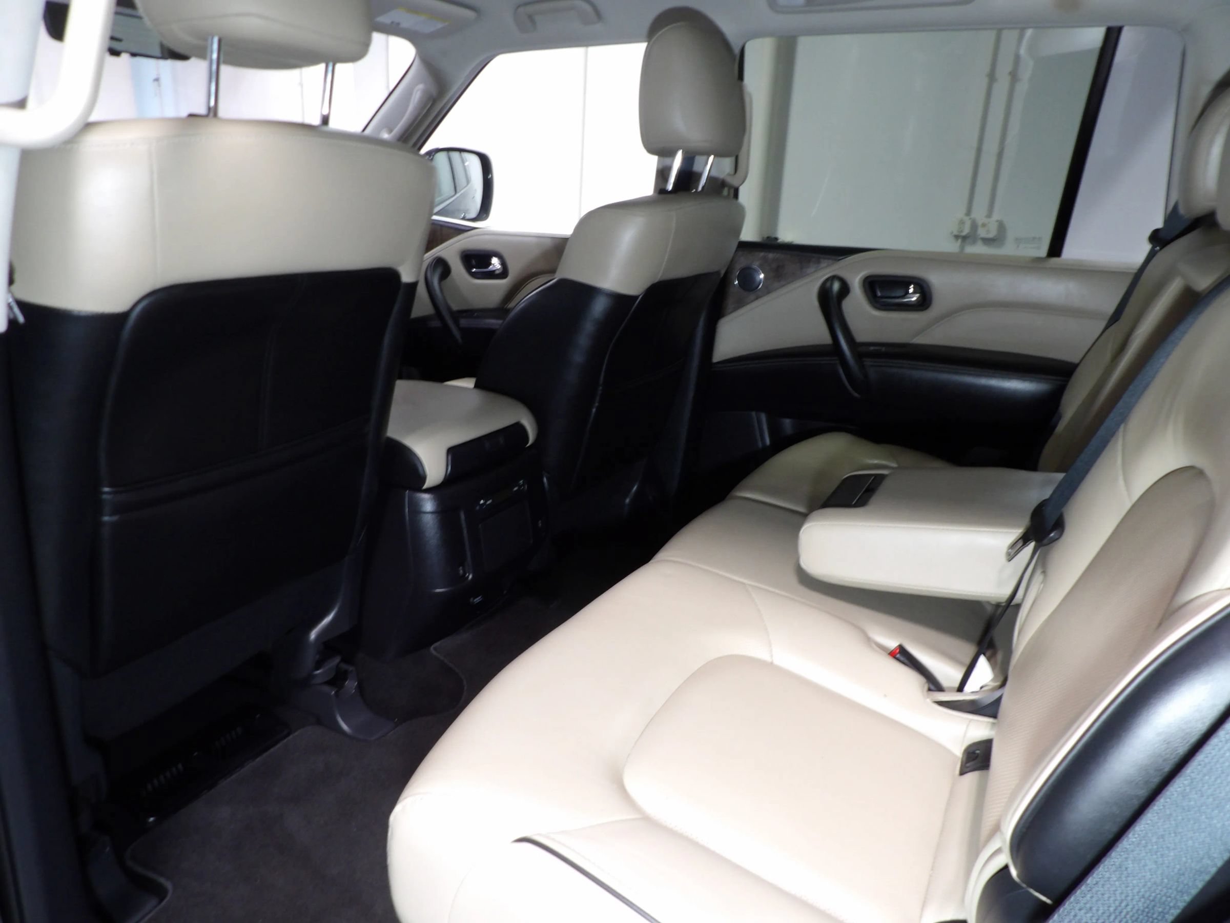 Used 2023 INFINITI QX80 Premium Select w/ Cargo Package AWD/4WD image 15