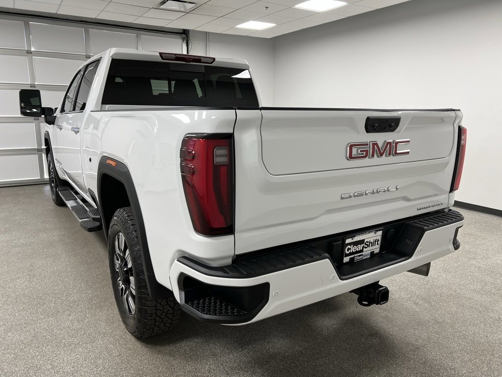 Used 2024 GMC Sierra 3500 Denali image 8