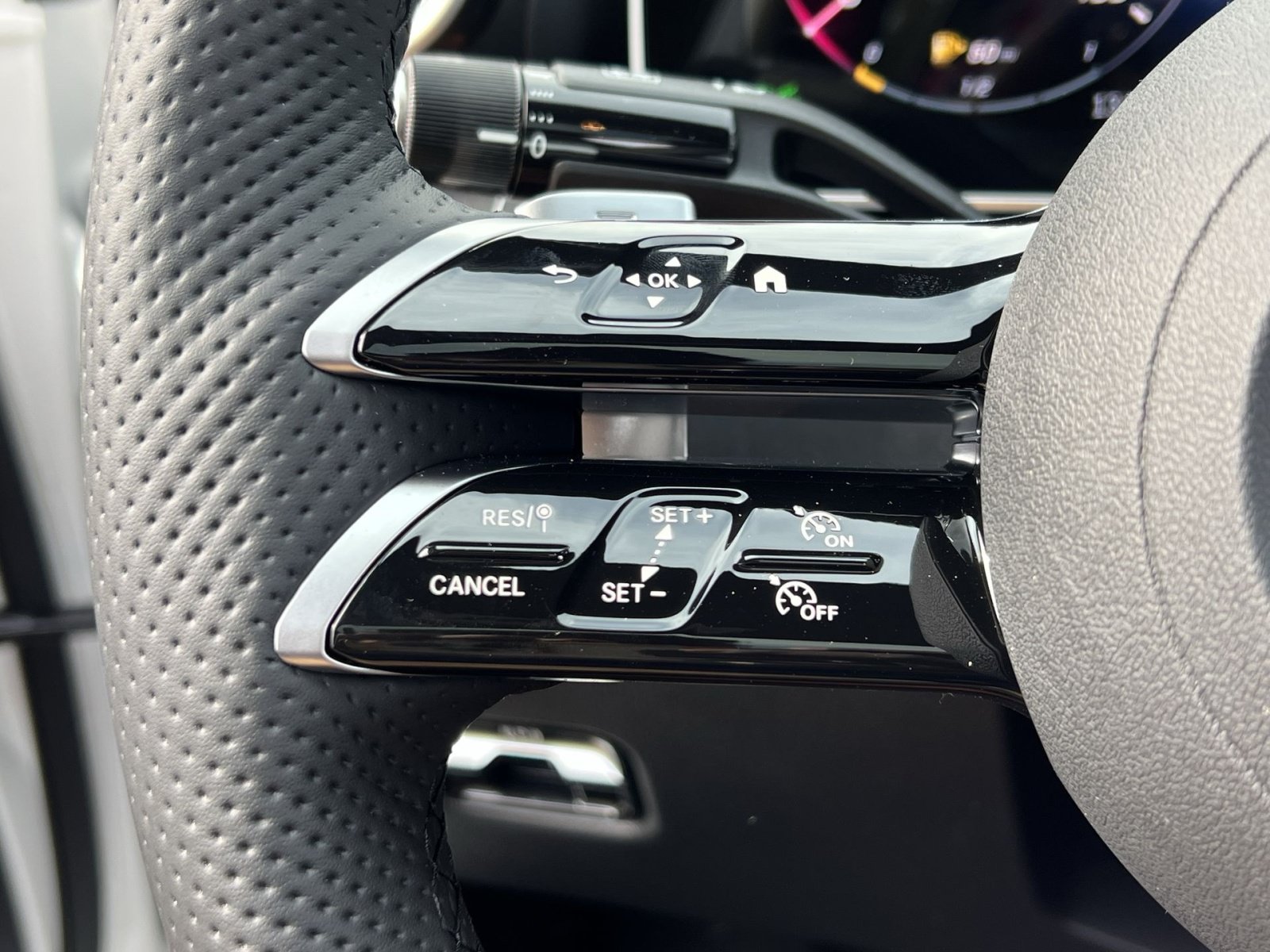 New 2027 Mercedes-Benz C 300 4MATIC Sedan image 36