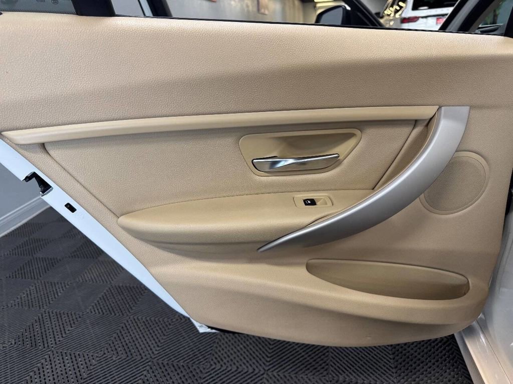 Used 2015 BMW 320i xDrive Sedan image 47