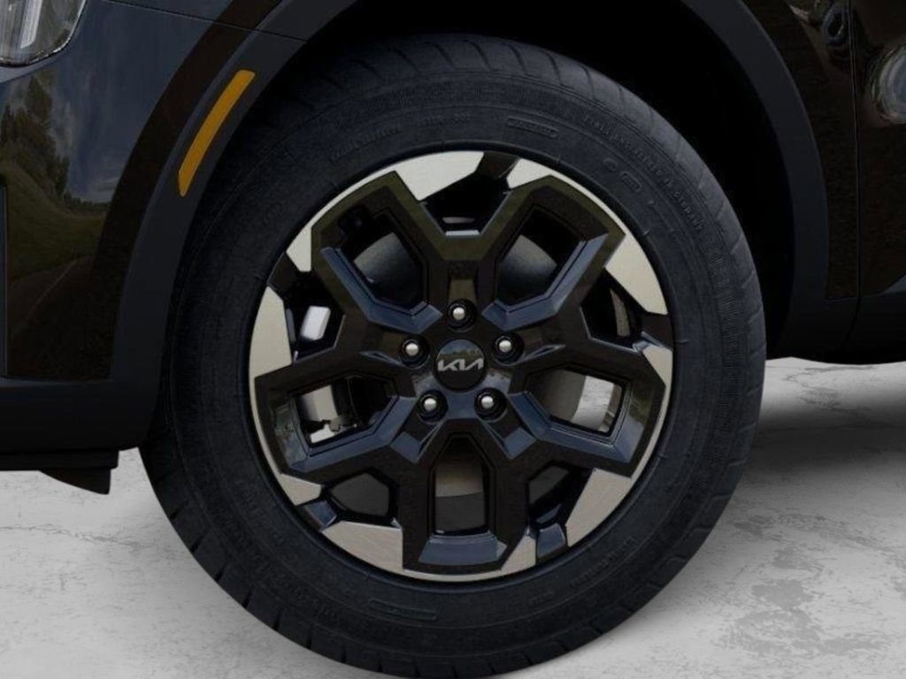 Used 2025 Kia Sorento S AWD/4WD image 9