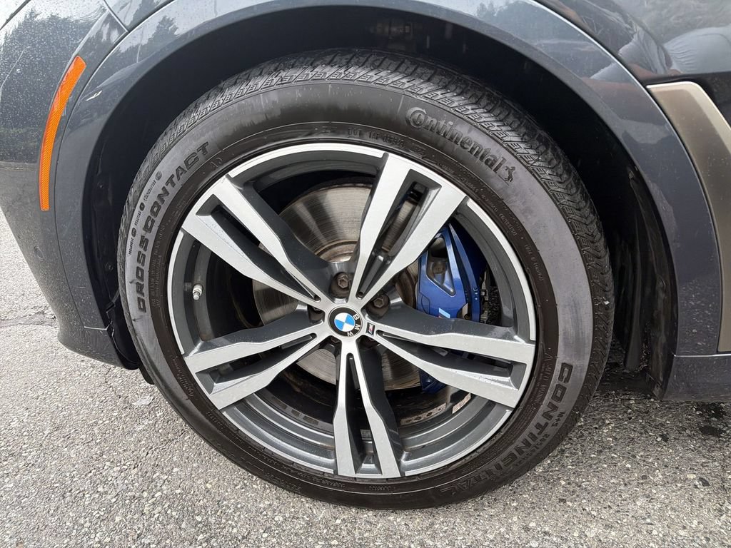 Used 2021 BMW X7 M50i w/ Dynamic Handling Package AWD/4WD image 16